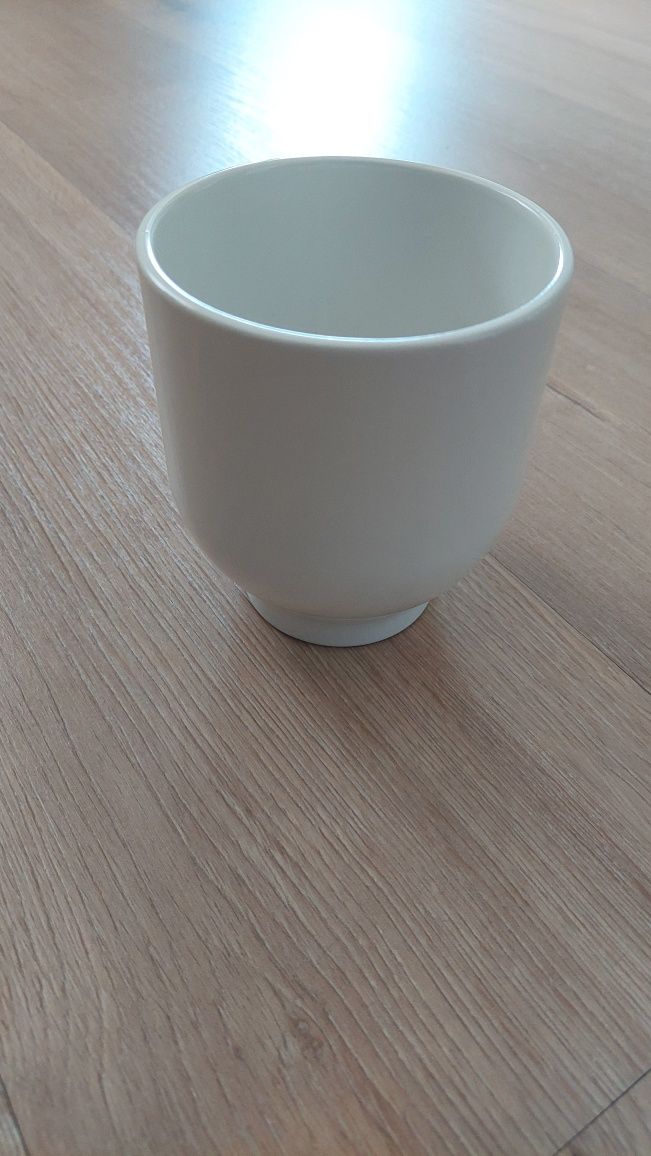 Vaso branco pequeno