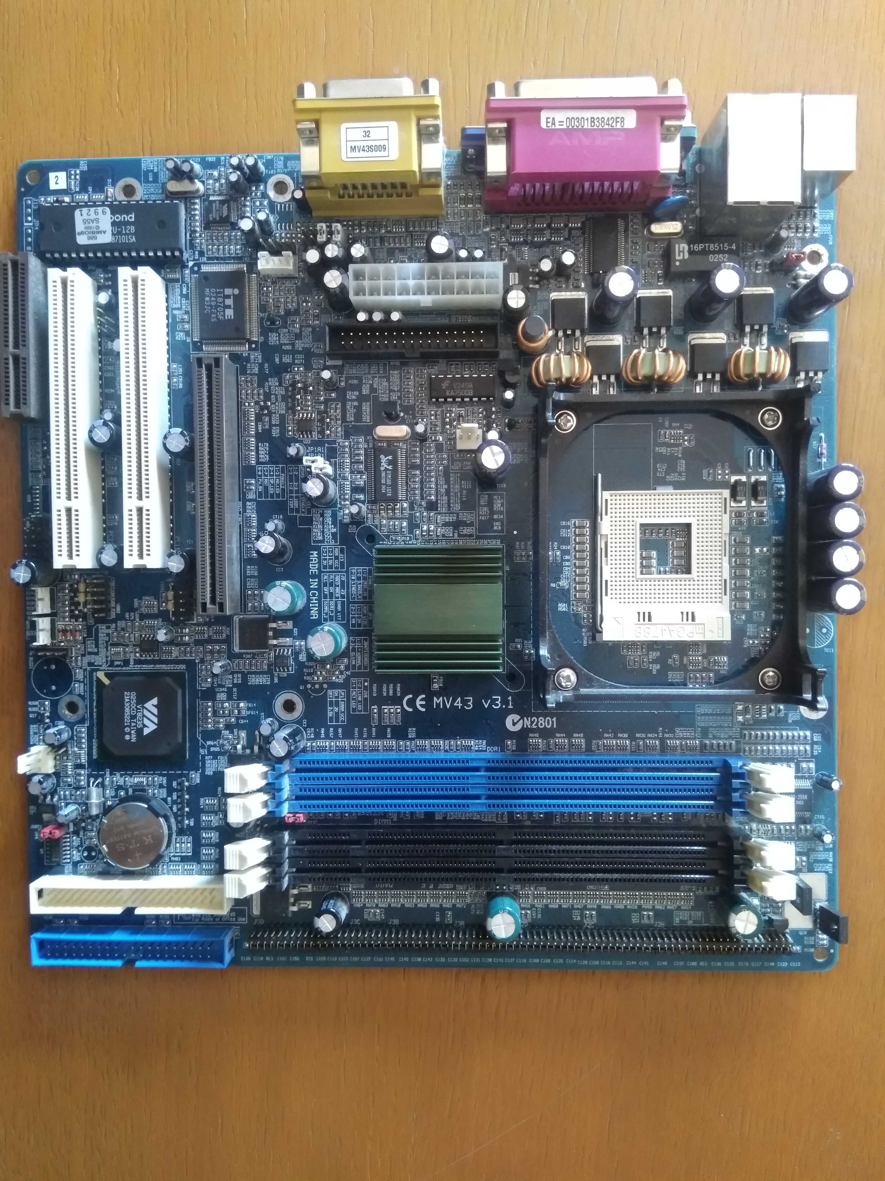 Shuttle Motherboard MV43 v3.1