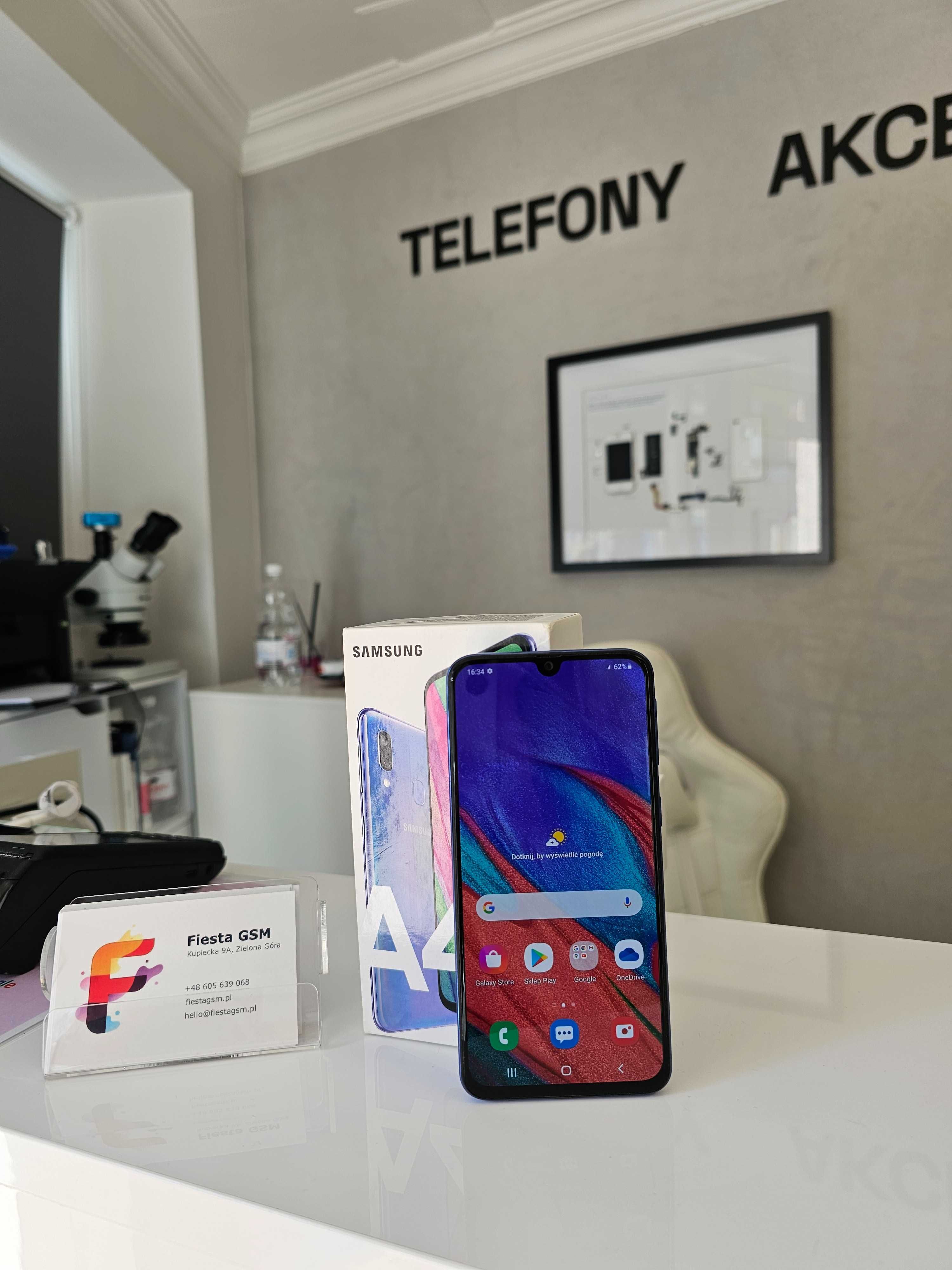 Samsung Galaxy A40/A20E, system Android, Dual SIM.