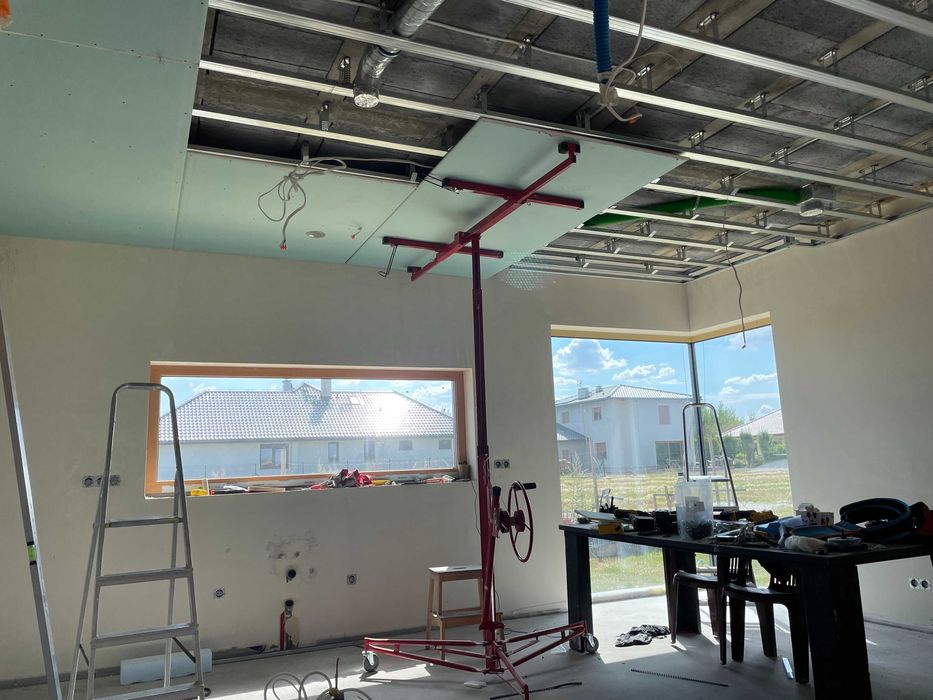 Podnośnik do płyt GK/ stojak z wysięgnikiem