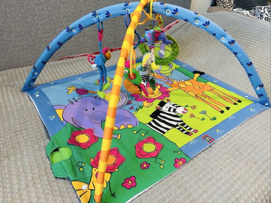 Розвиваючий килимок від Tiny love
