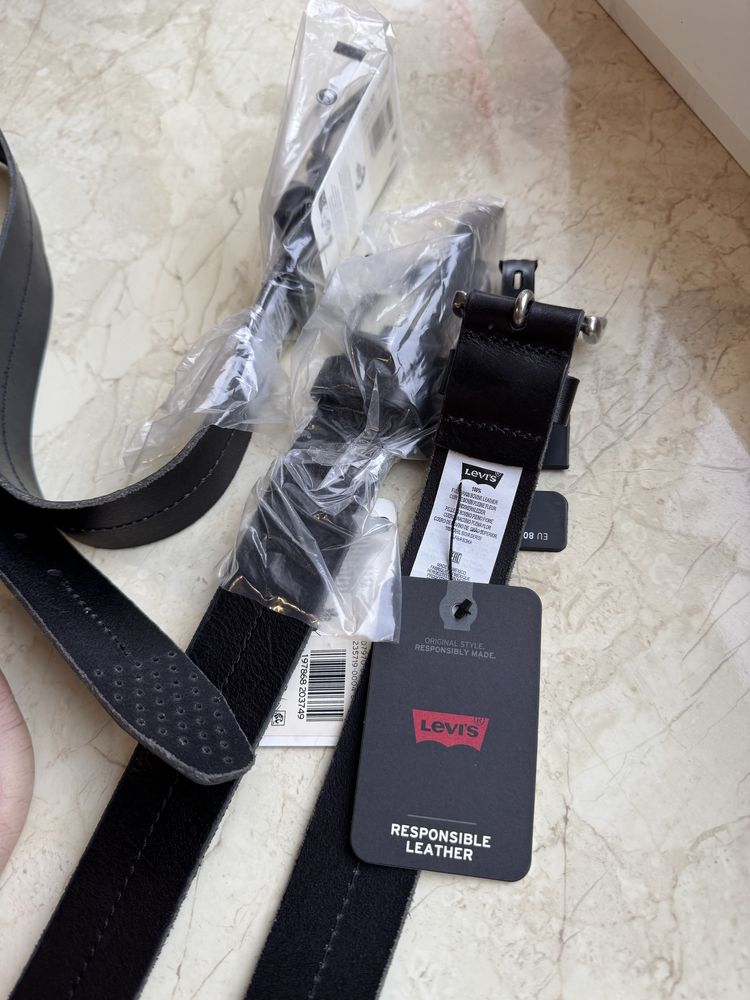 Чоловічий шкіряний ремінь Levi’s Premium, чорний, 95 см