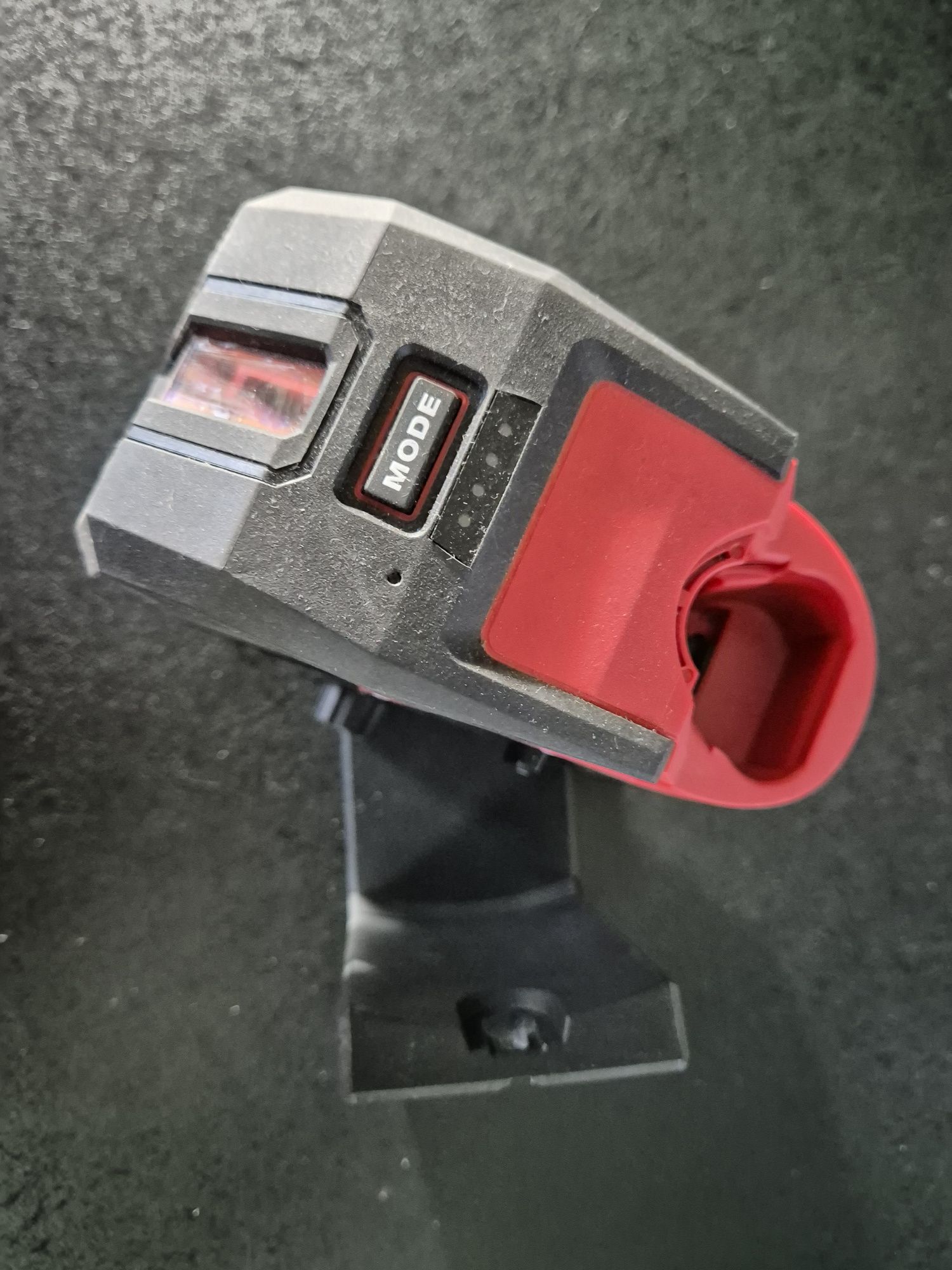 Akumulatorowy Laser krzyżowy MILWAUKEE M12 CLL4P zielony NOWY