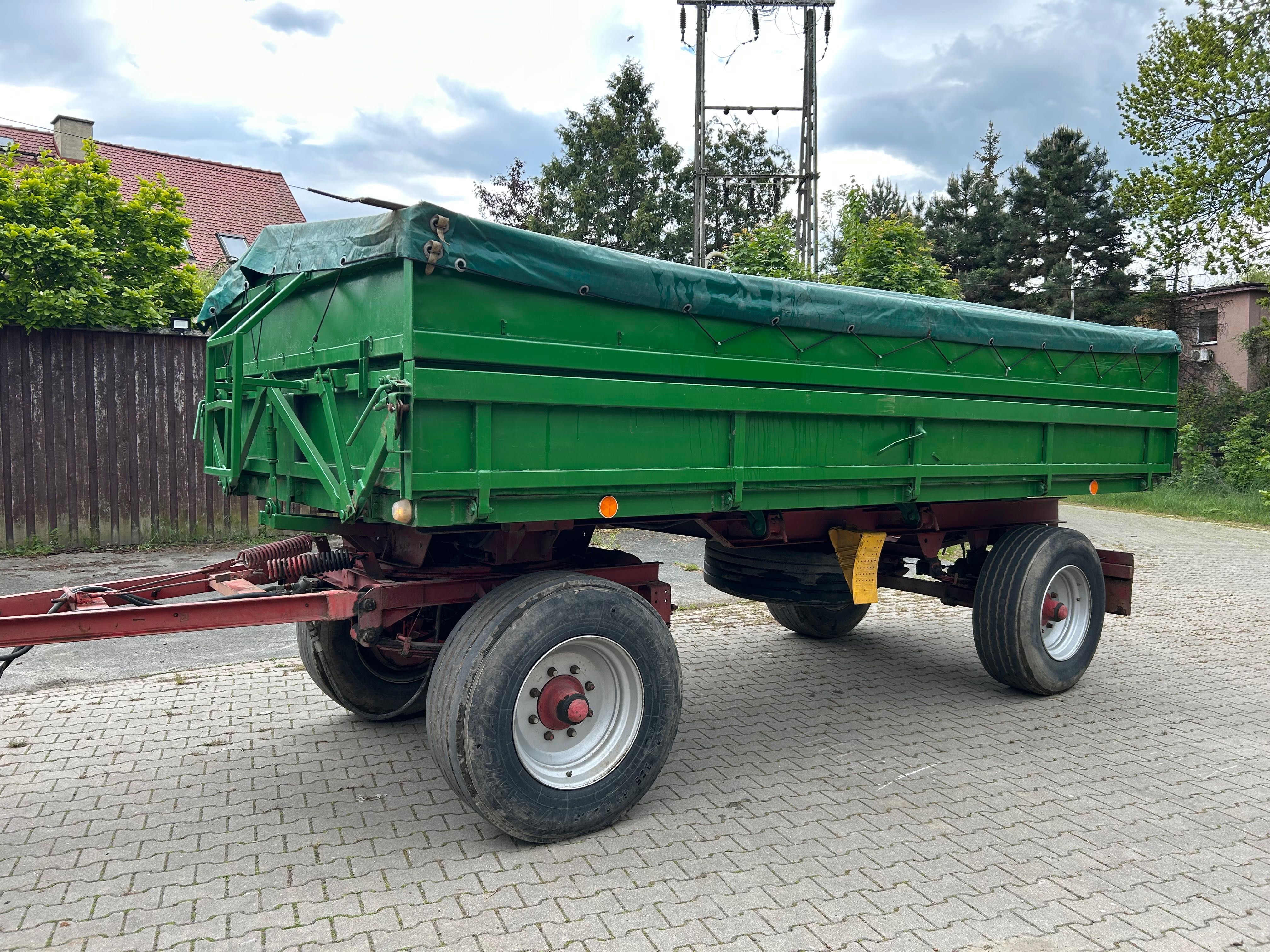 Przyczepa ciężarowa rolnicza HL 8011