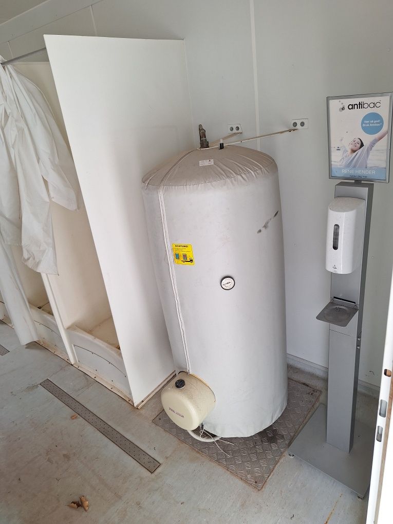 Kontener sanitarny budowlany socjalny Containex Prysznicowy 6x2.5m