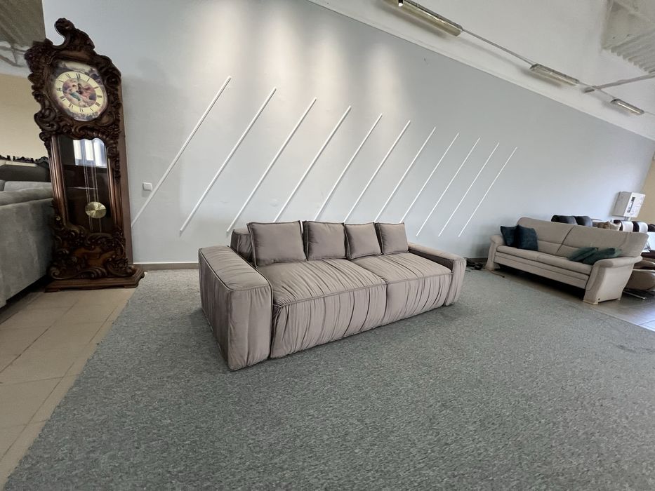 Новий розкладний прямий диван велюр