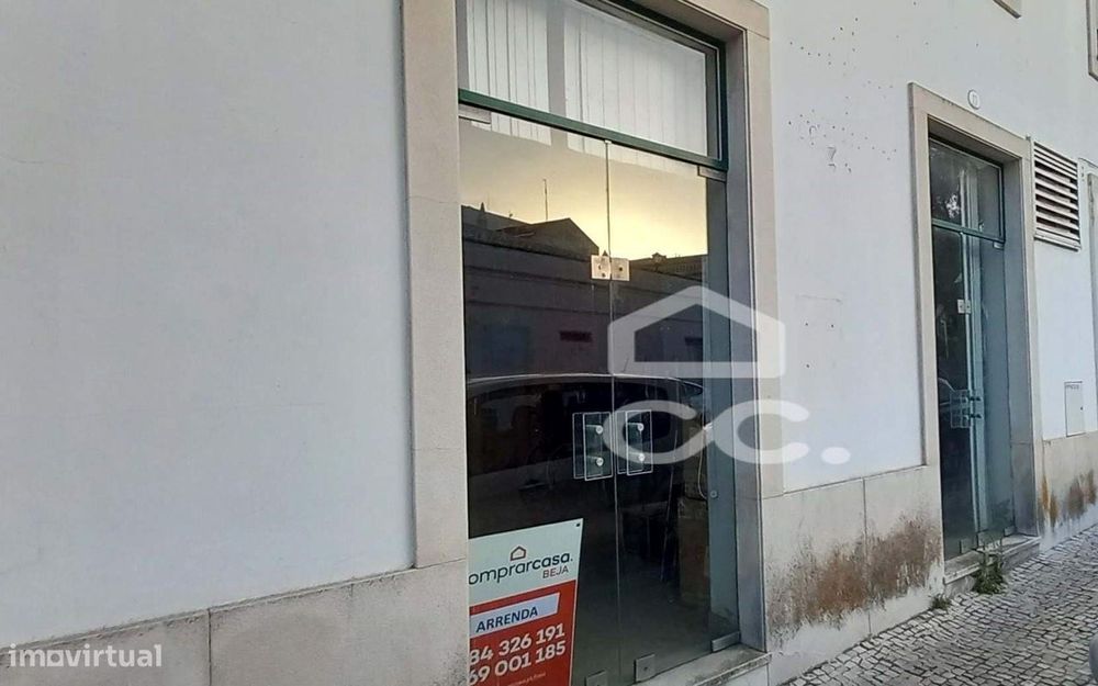 Espaço comercial com 48 m2 localizado junto ao Museu