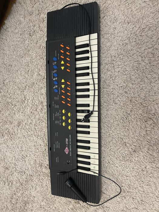 Дитяче піаніно,з мікрофоном