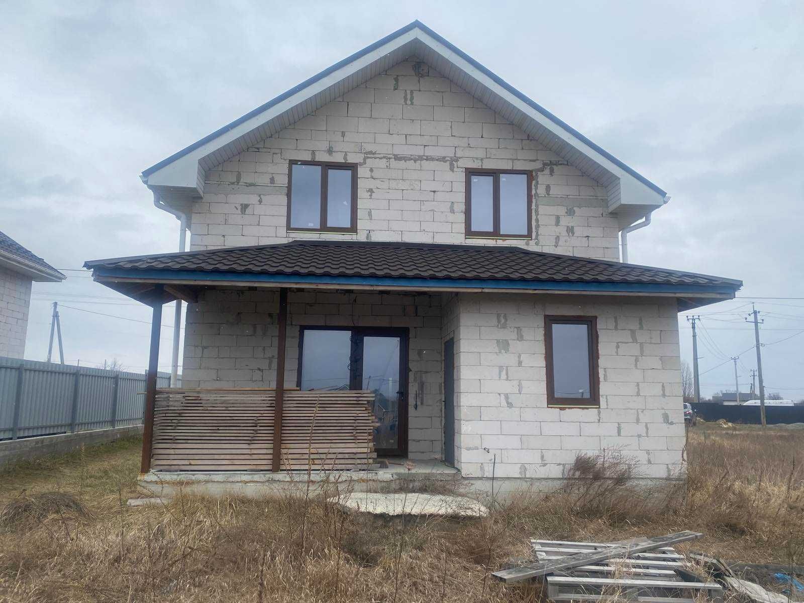 Двоповерховий, новий будинок біля озер! 6 сот. Всі державні програми!