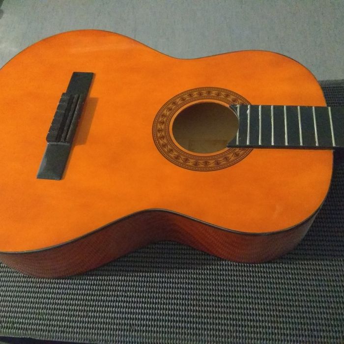 Violão  boas madeiras