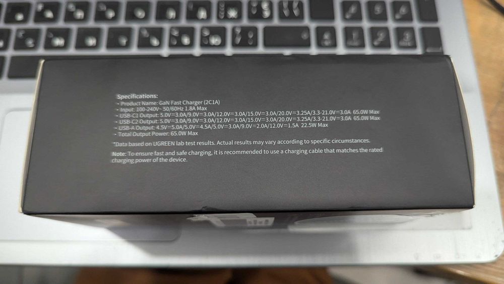 Швидка зарядка Ugreen Nexode GAN Travel 65w для подорожей