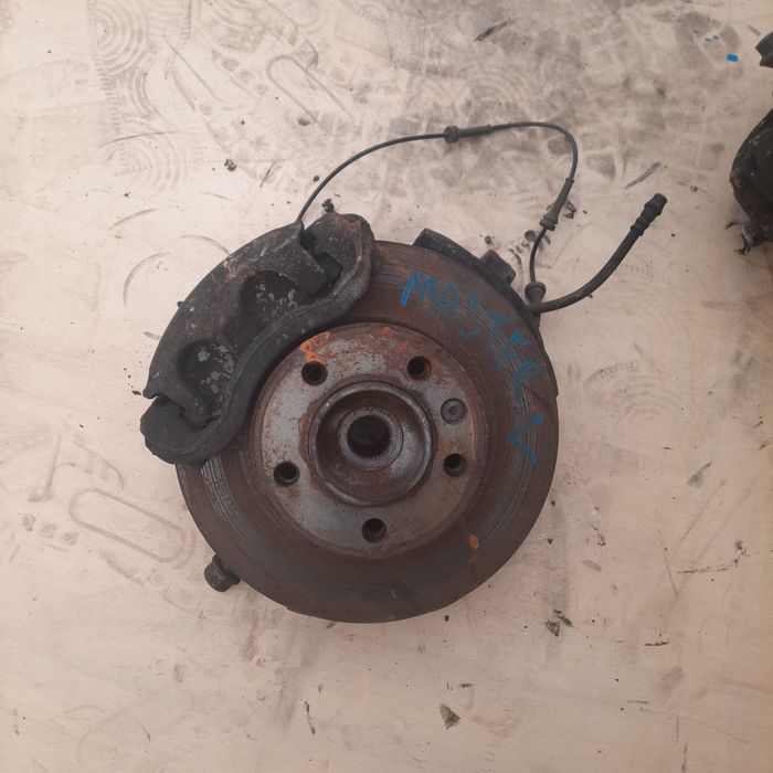 Renault Master 2021r III zwrotnica tarcz zacisk stan bdb