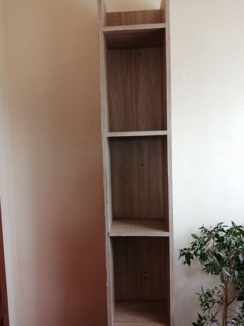 Sprzedam półkę bardzo solidnie wykonaną