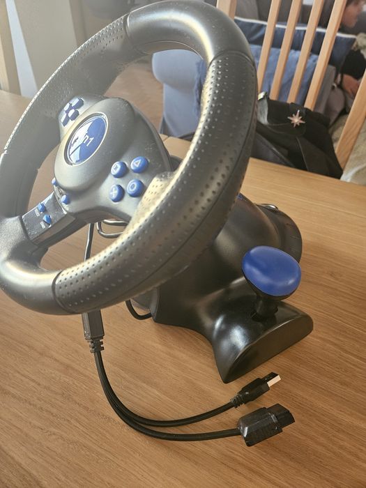 Volante e pedais ps3 / PC