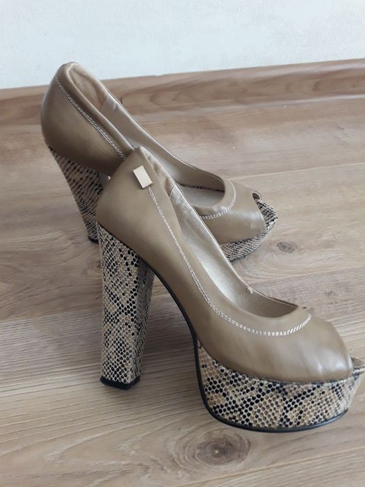 Туфлі шкіряні,37