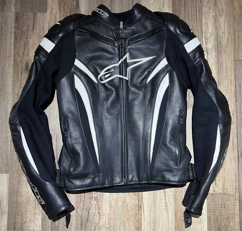 Мотокуртка женская Aplinestars Stella GP Plus R v2 Leather Jacket