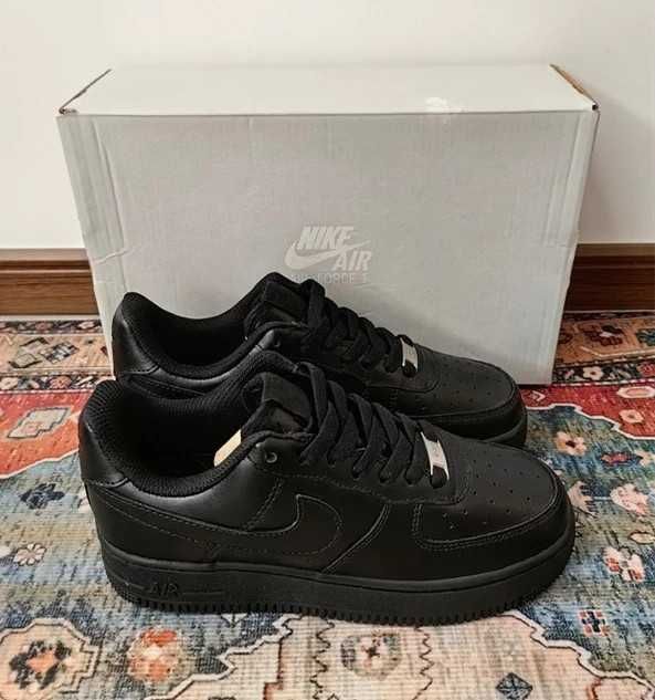 Buty meskie Mokasyny Nike_Air_Force_1_Low_07_Black R.41