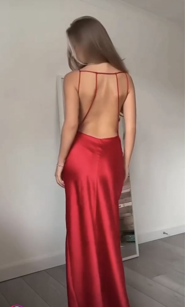 Платье открытая спинка сатин