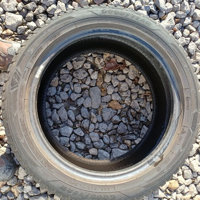 Opony zimowe Good Year Ultragrip Performace+ 225/50 R17 dot.1721