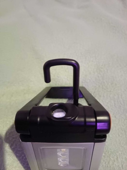 Sprzedam latarkę berner pocket delux premium