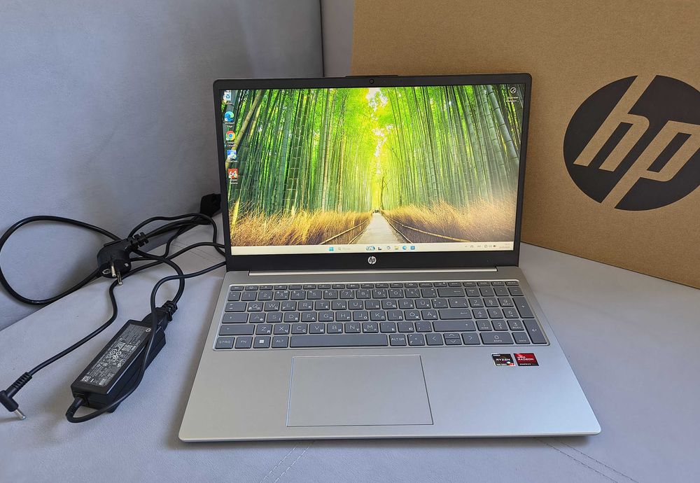 Ноутбук 15,6 HP на Ryzen 7 7730U, 16 GB, 1TB в ідеалі, як новий