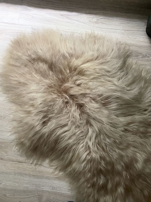 Skóra owcza islandzka długi włos beż/róż duża
