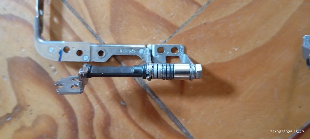 Dobradiças para ecrã de HP dv5