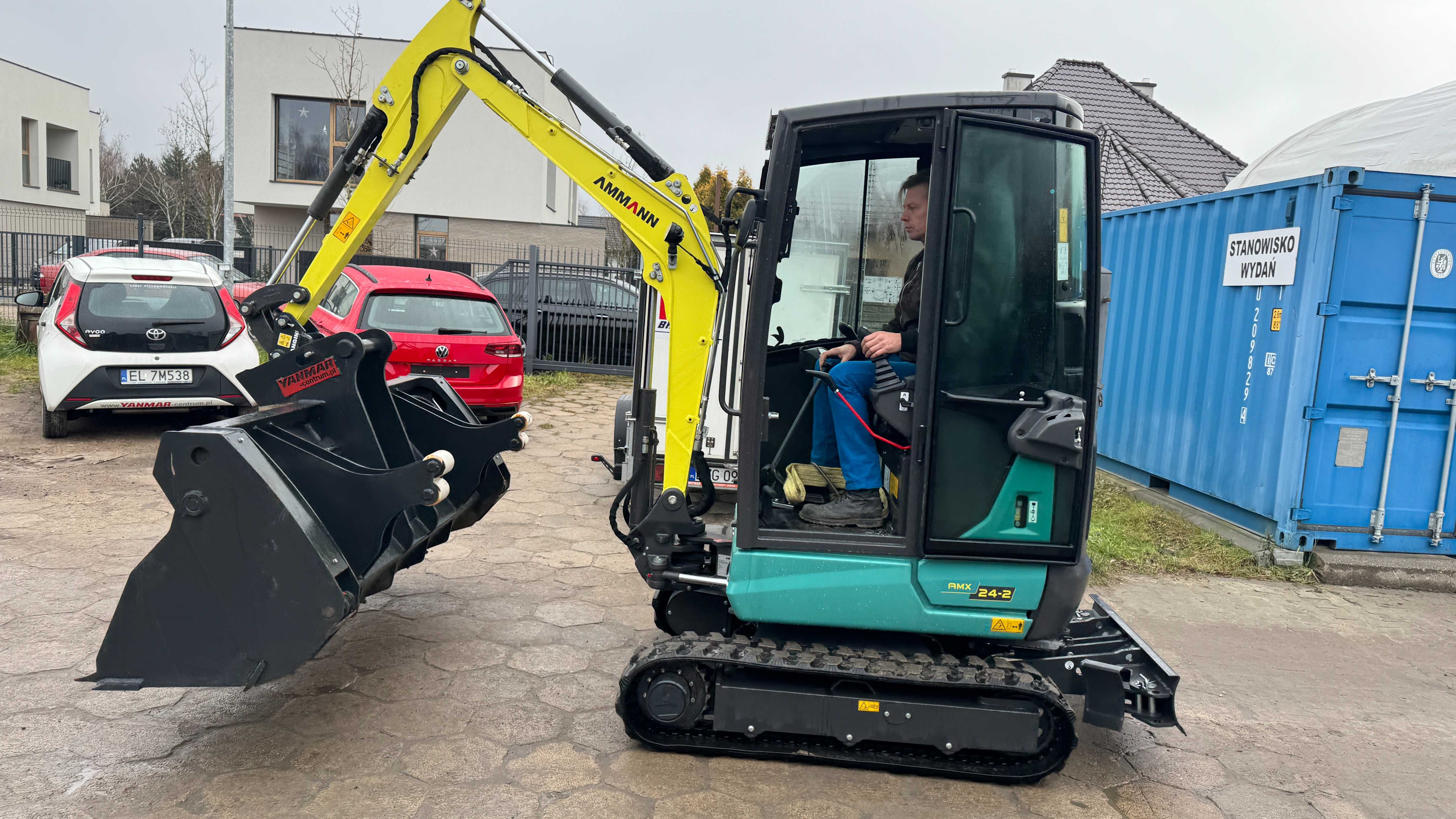 Ammann AMX24 silnik Kubota; udzwig 650 kg; zsuwana na 1 m, Szwajcarska
