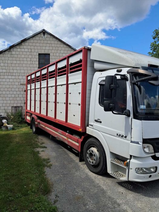 Mercedes Atego 1224 do przewozu zwierząt/bydła/żywca