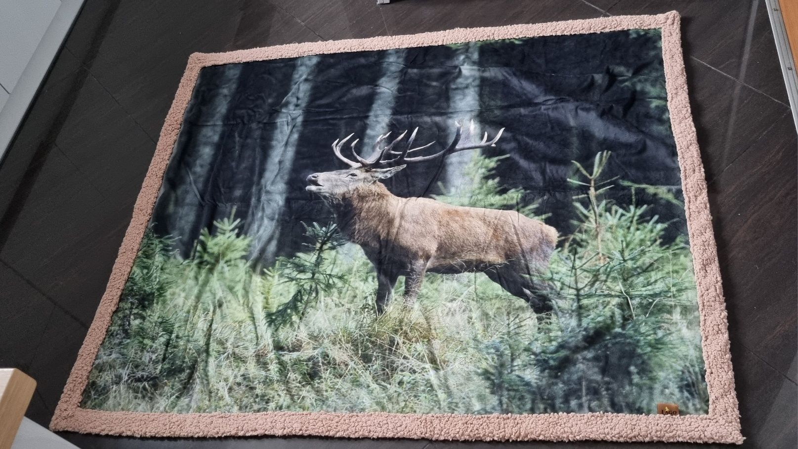 Koc il Lago z jeleniem mink i sherpa 130 cm x 150 cm