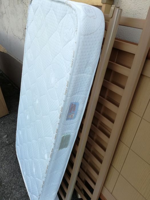 Cama de grades para bebé