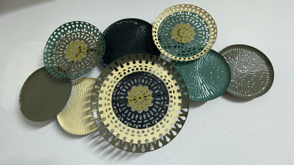 Pratos metalicos decorativos