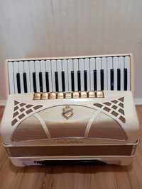 Hohner     Lucia