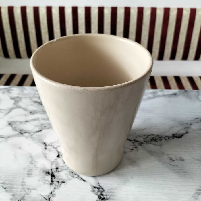 Ceramiczna doniczka, osłonka, do kwiatów, wysokość 16 cm, śred. 13 cm