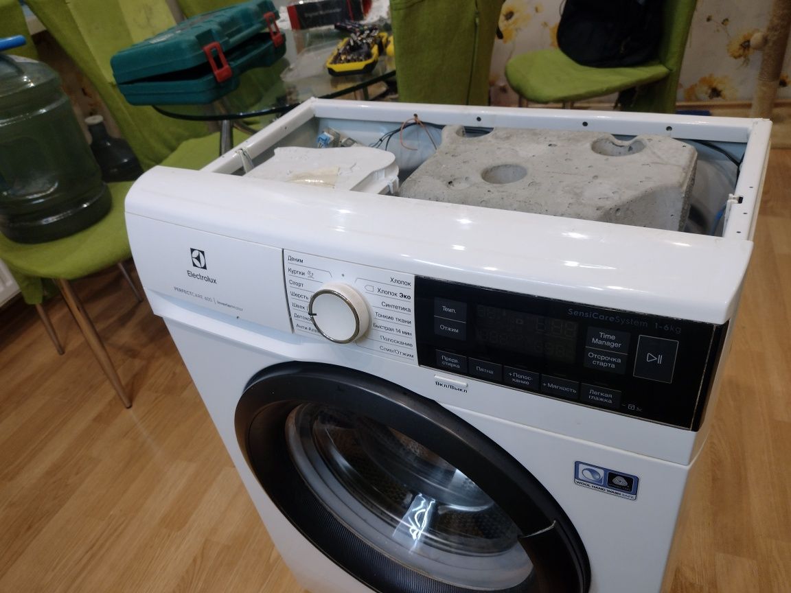 Запчастини до пралки Electrolux EW6S326SUI, відмінний стан. Оригінал