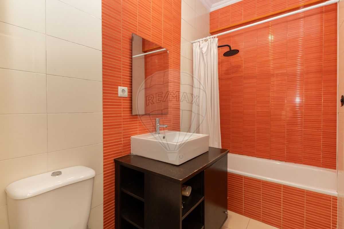 Apartamento T2 à venda em Torre da Marinha