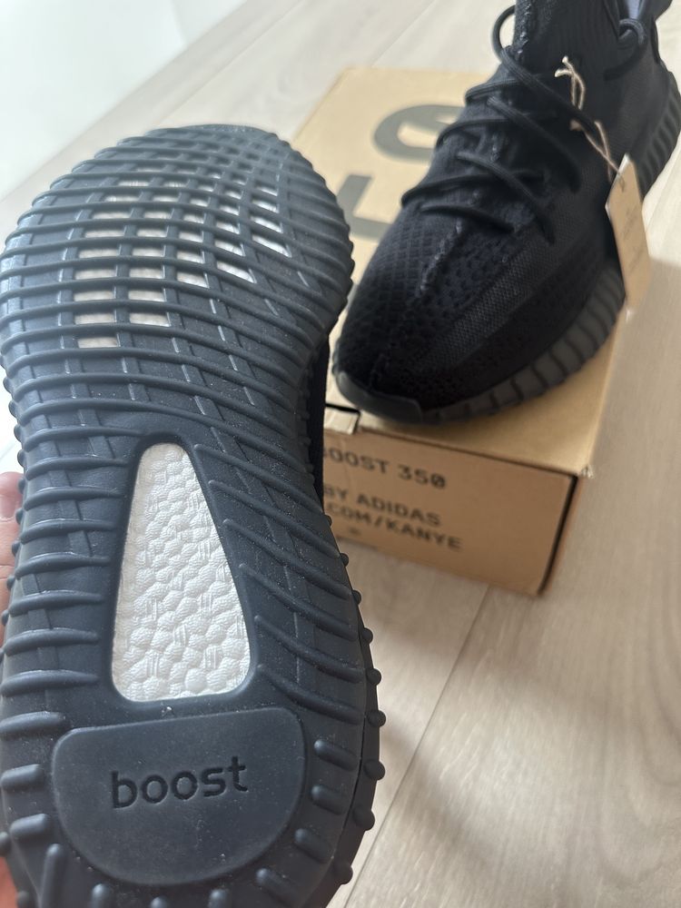 Nowe Adidas Yeezy 350 v2