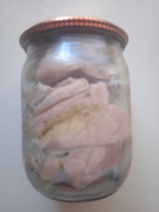 Консервована печінка щуки