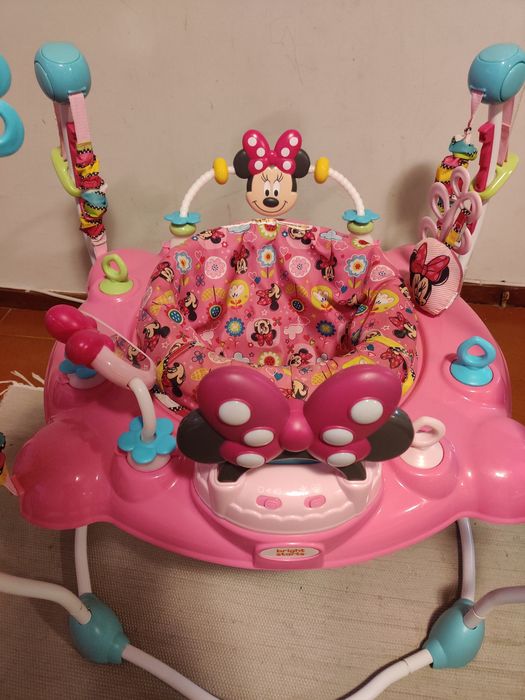 Saltador Minnie como Novo