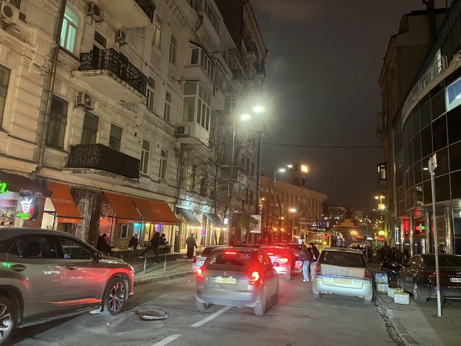 Оренда фасадного приміщення Майдан Незалежності