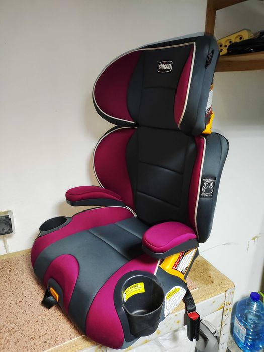 Автокресло Chicco KidFit 4-12 лет минимальный пробег