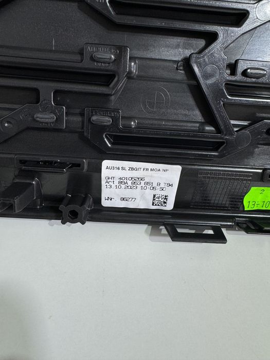 Nowy Grill Atrapa Audi Q4 E-Tron 89A