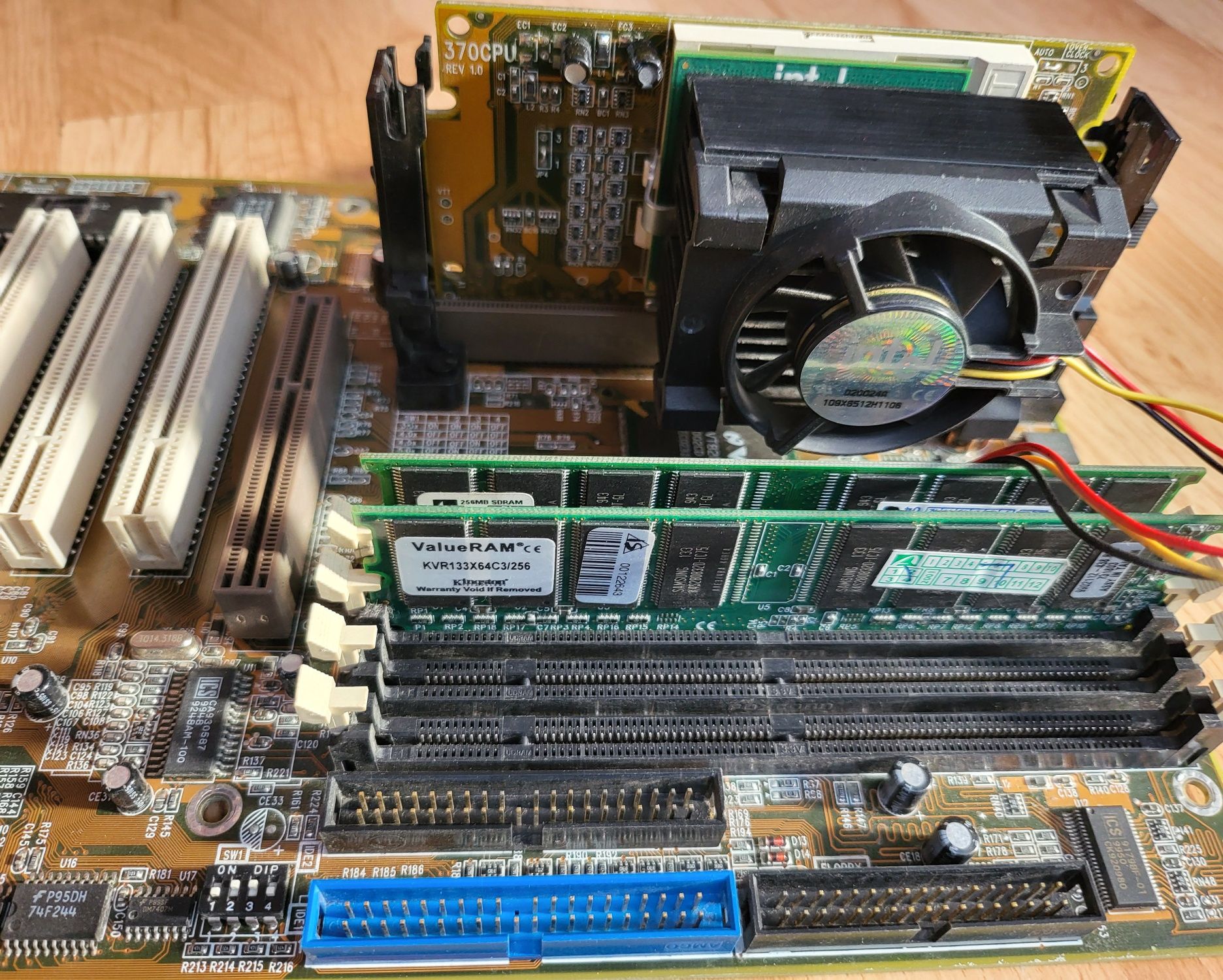 A Trend ATC6240V Pentium III 733 512MB Ram retro