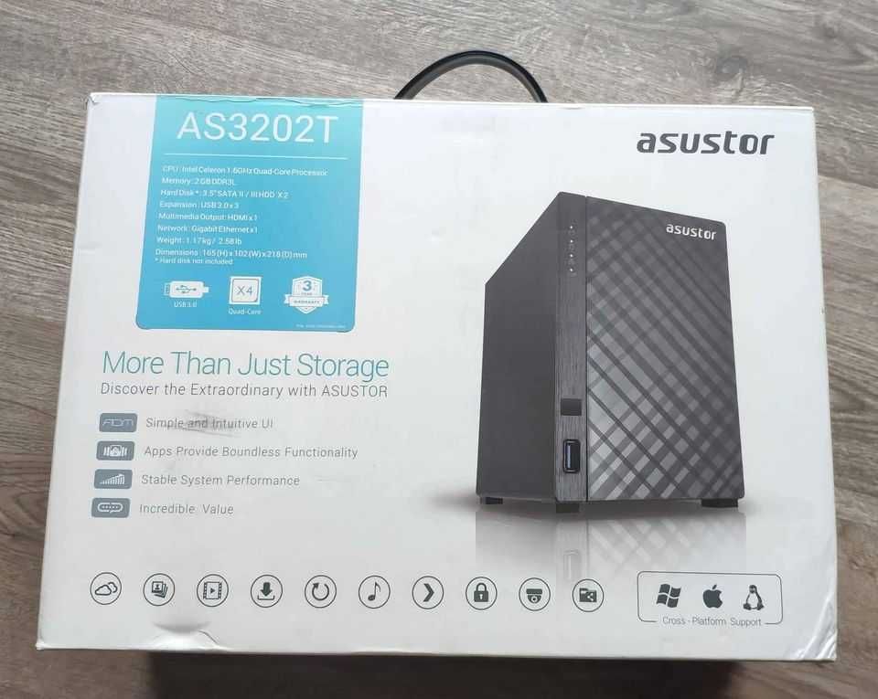 Servidor Asustor AS3202T c/2 discos de 2 Terabytes, como novo.