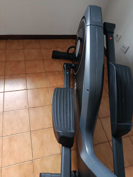 Bicicleta Elíptica BH I.Quantum II –Excelente Estado!  1 mês de uso