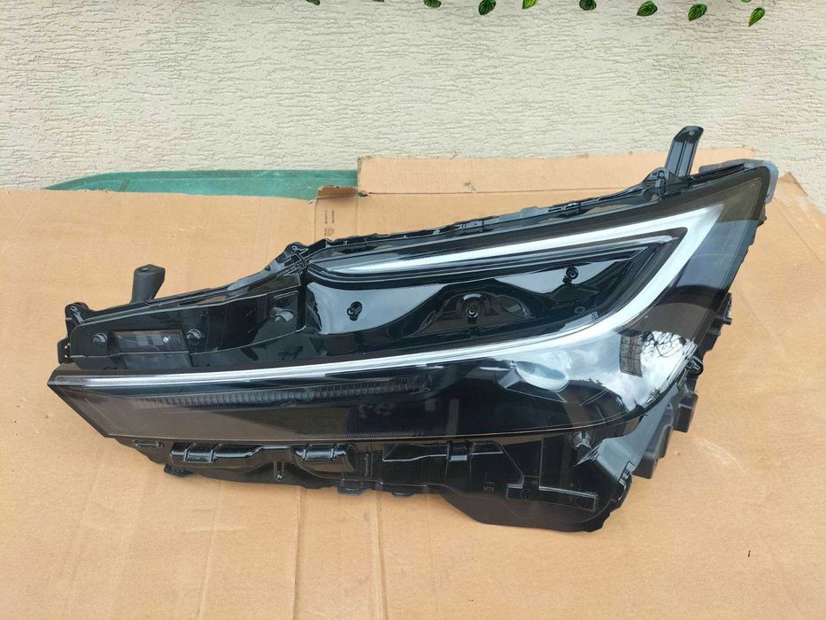 фара Toyota Prius 8107047B00 USA 2023 2024 2025 Оригінал США пріус