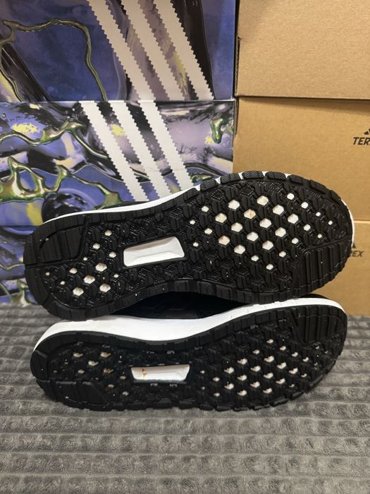 Оригінальні кросівки для бігу Adidas UltimaShow 39(24,5см)