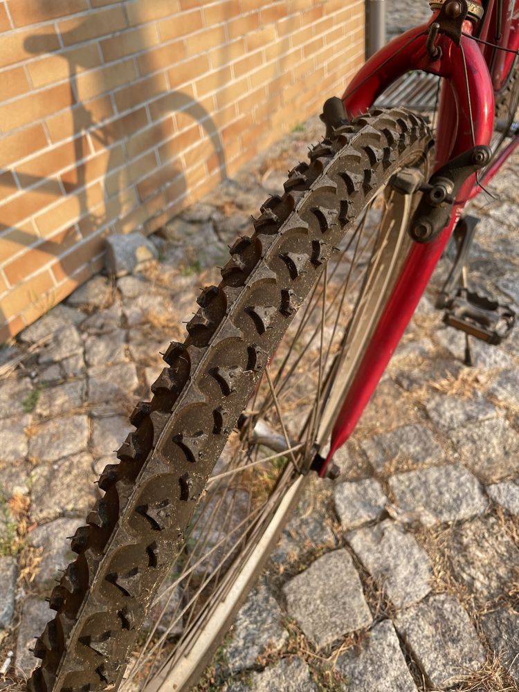 Bicicleta MTB com mudanças Shimano