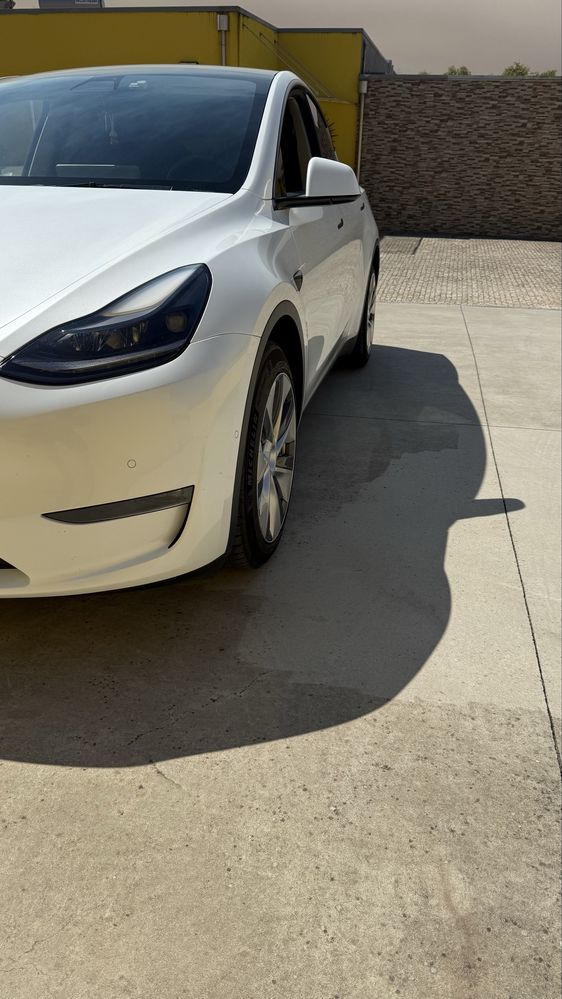 Tesla Model Y Long Range AWD