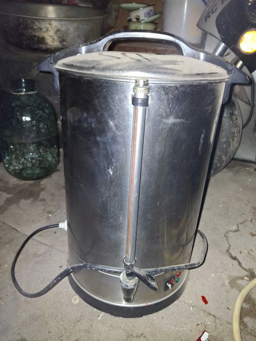 Електричний кип'ятильник